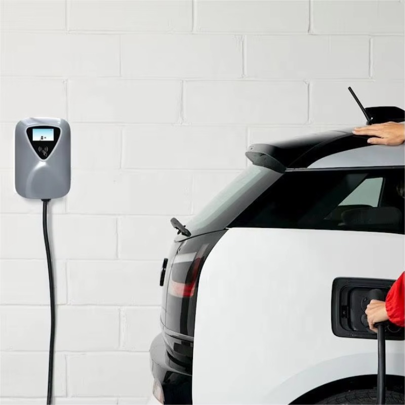 モバイルバッテリーEV充電器 モバイルバッテリーEV充電器  - Car Charger のレビューと価格