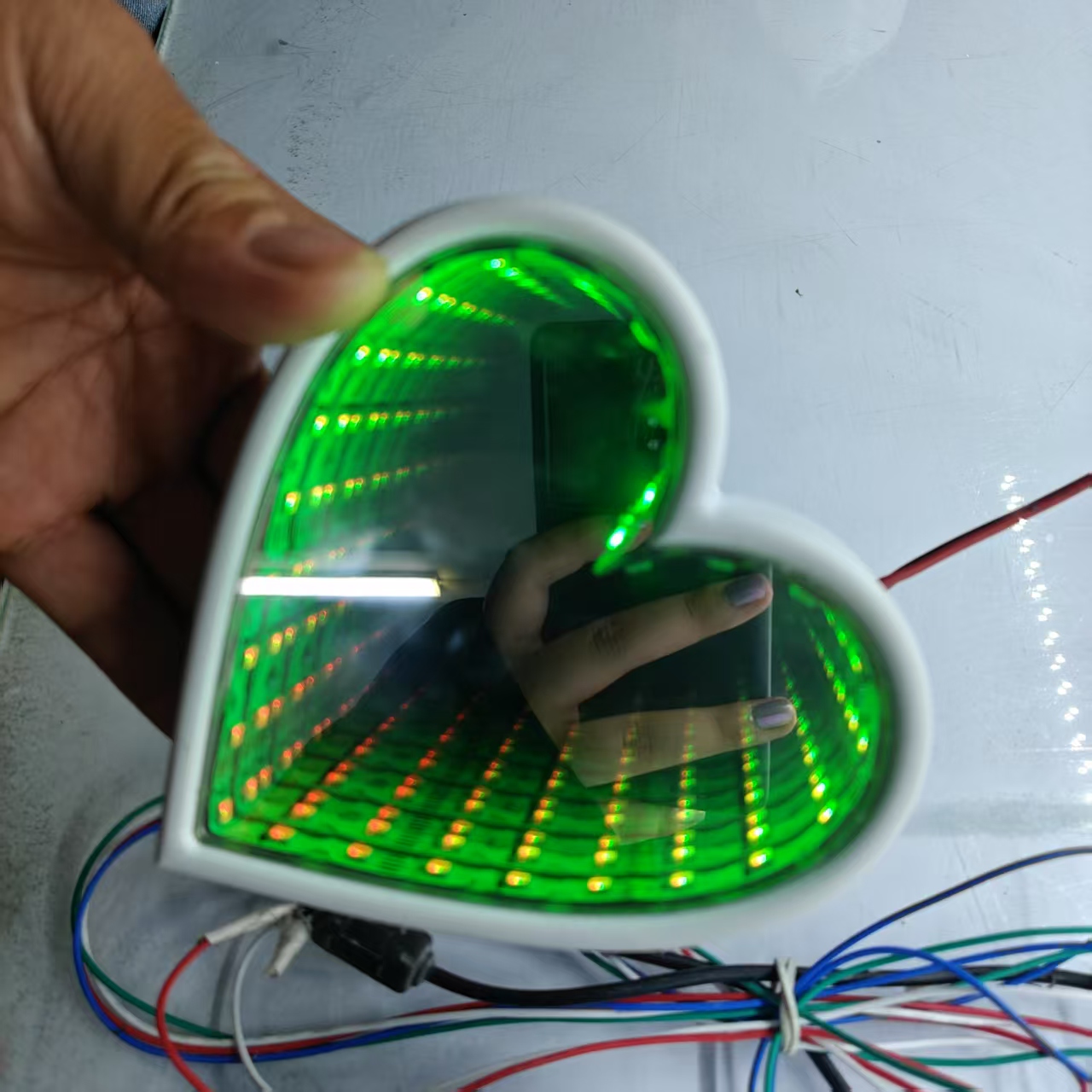 3Dマルチカラー無限鏡壁飾りRGBアクリルライトマジック（車 - Car Mirror のレビューと価格